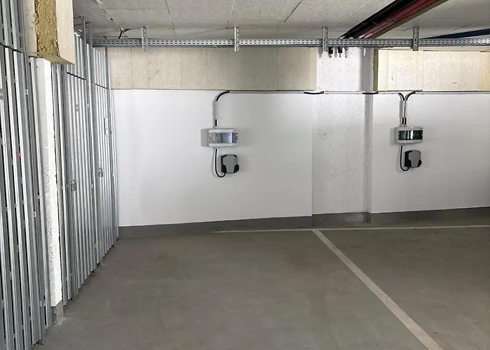 Апартаменти Zwischen Wiener Wald Und Zentrum Mit Parkplatz Und Klimaanlage